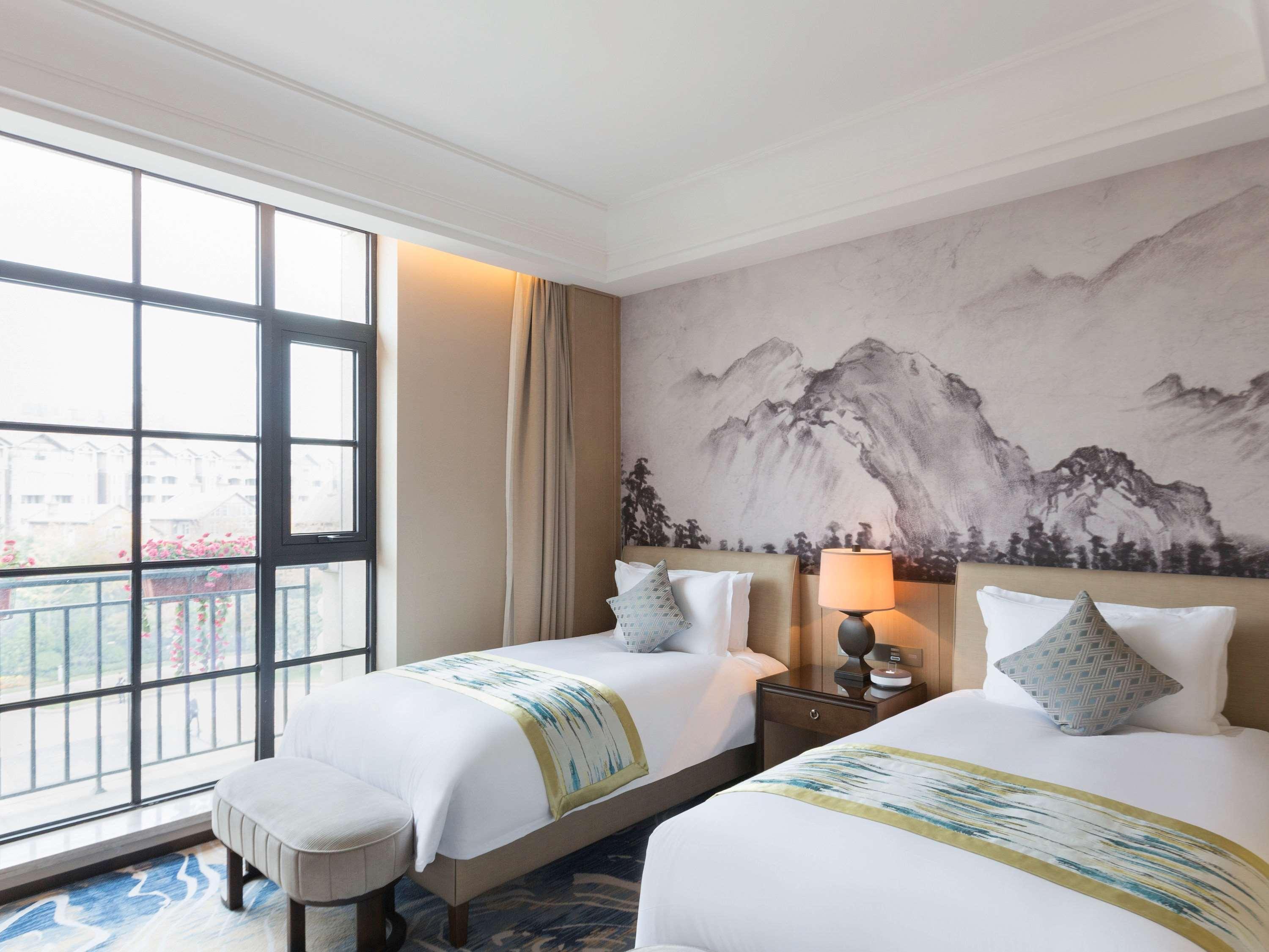 Grand Mercure Zhengzhou West Exterior photo