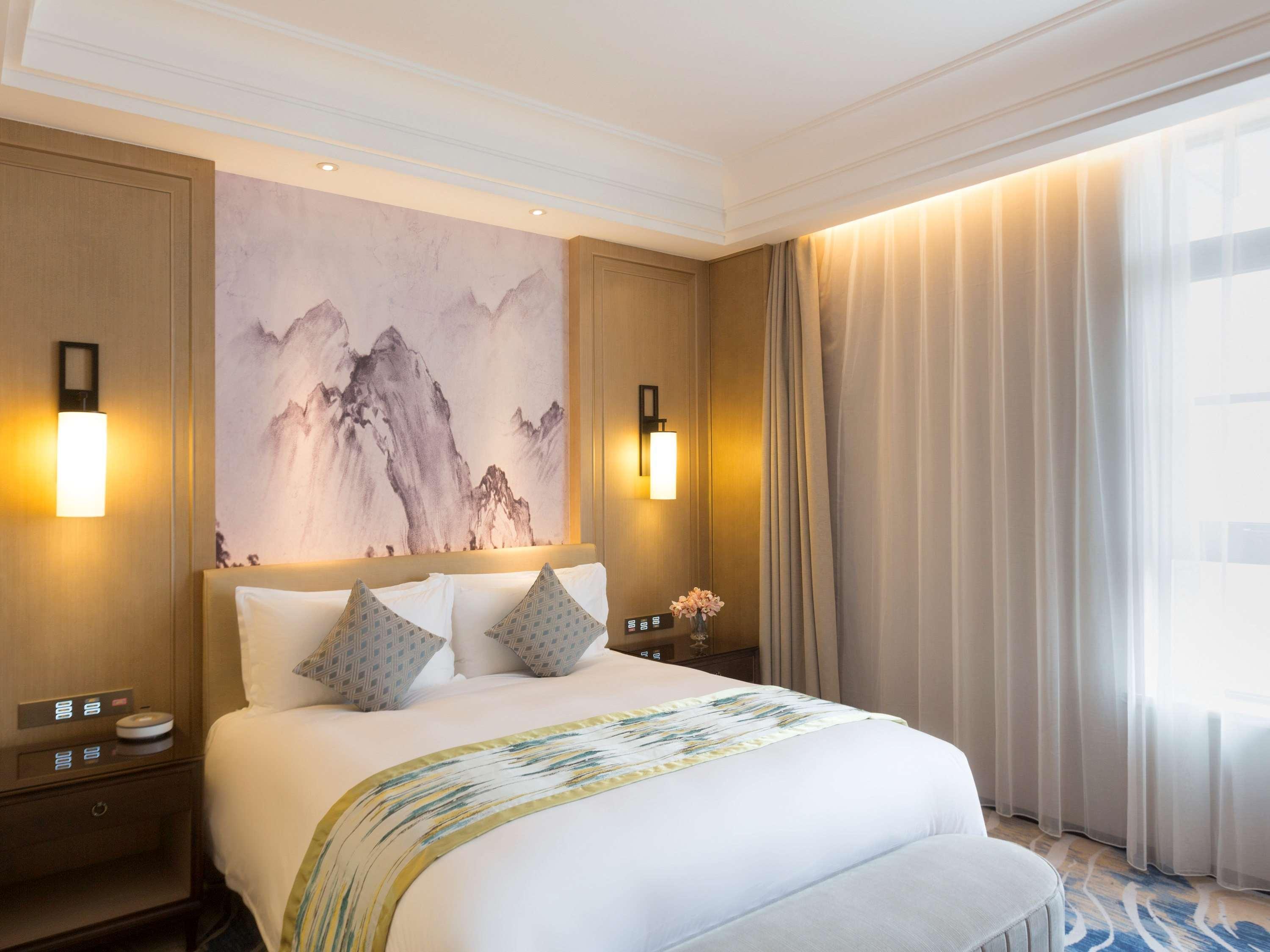 Grand Mercure Zhengzhou West Exterior photo