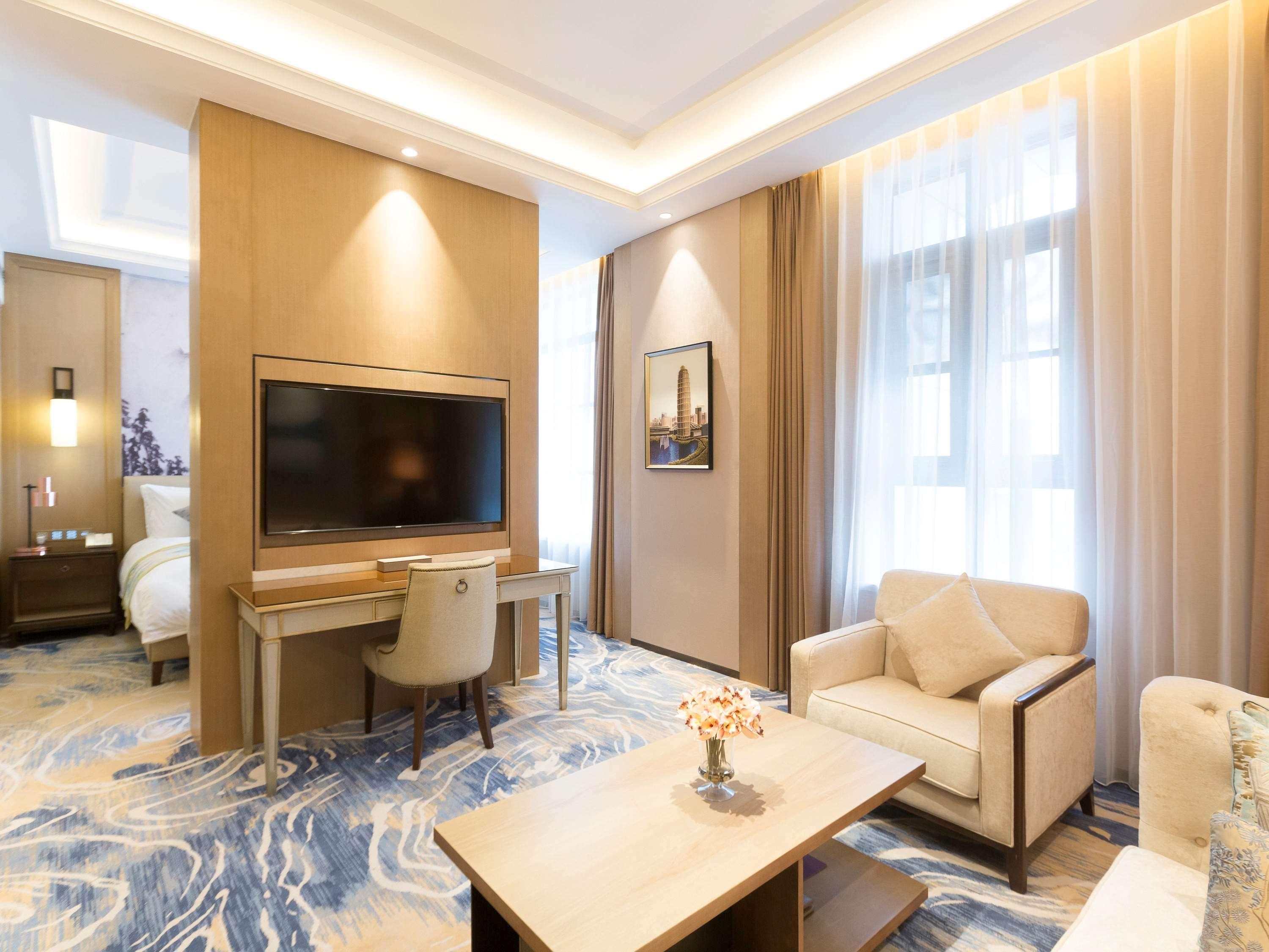Grand Mercure Zhengzhou West Exterior photo
