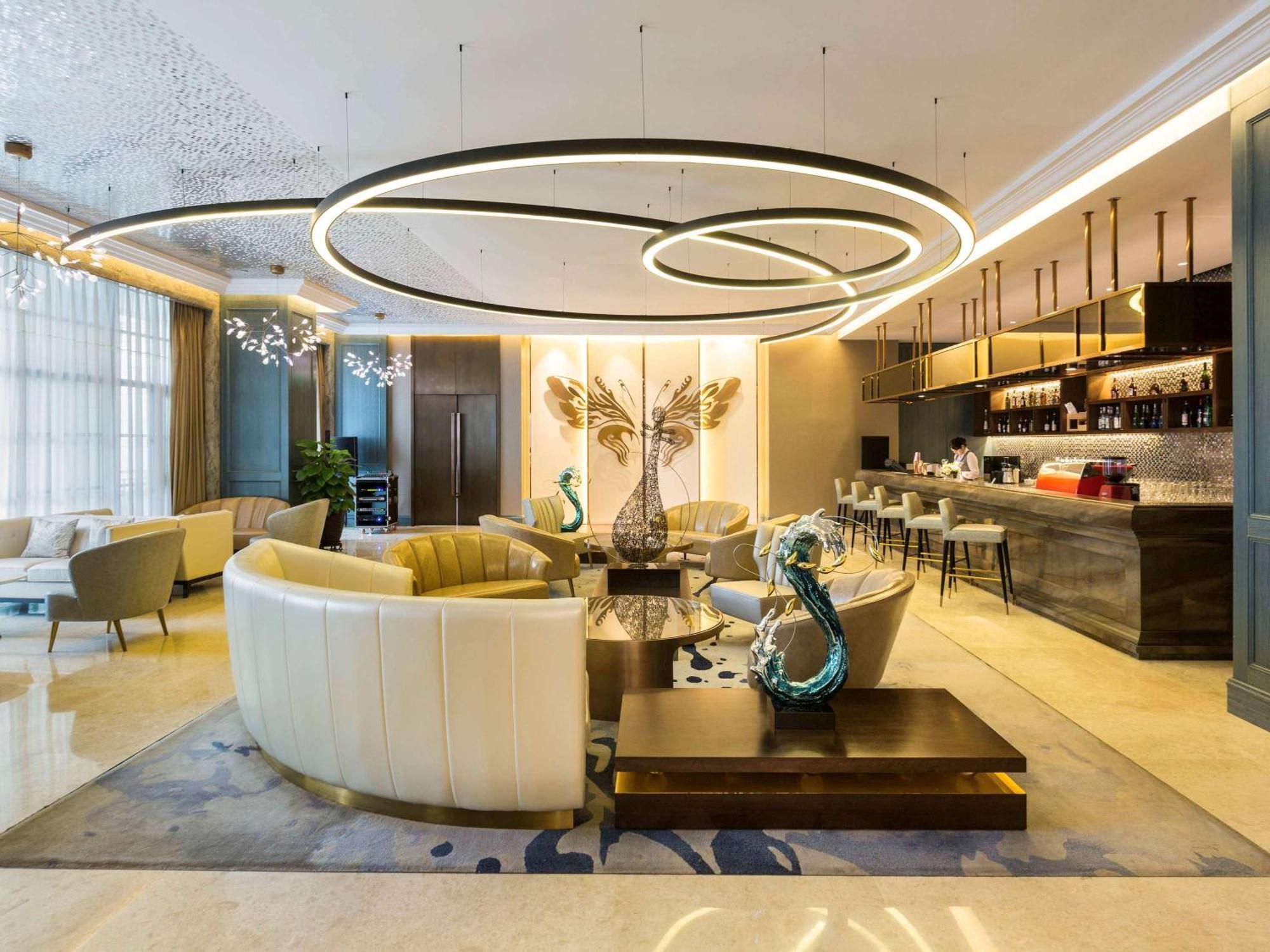 Grand Mercure Zhengzhou West Exterior photo