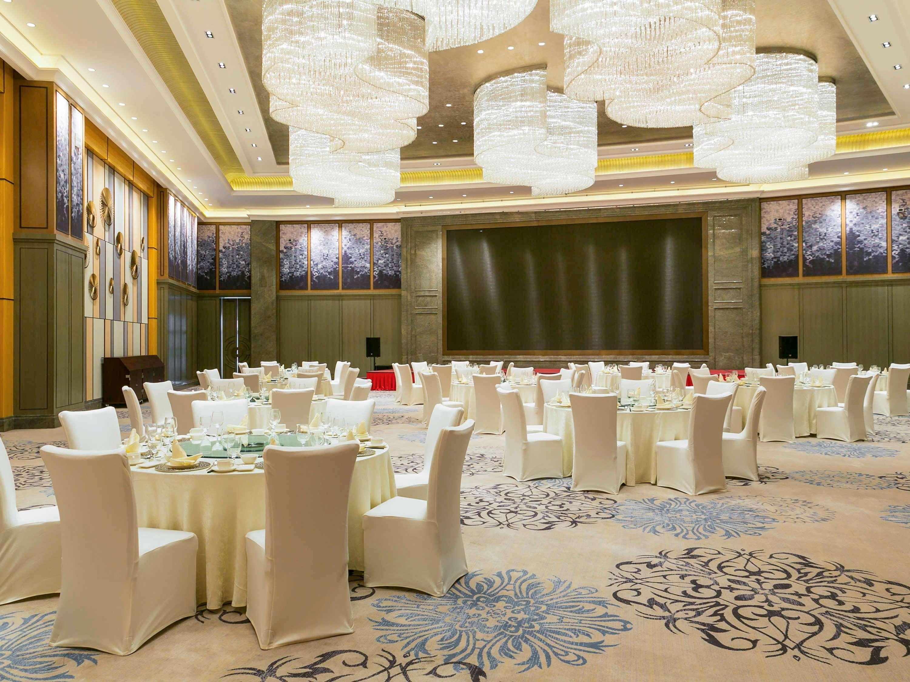 Grand Mercure Zhengzhou West Exterior photo