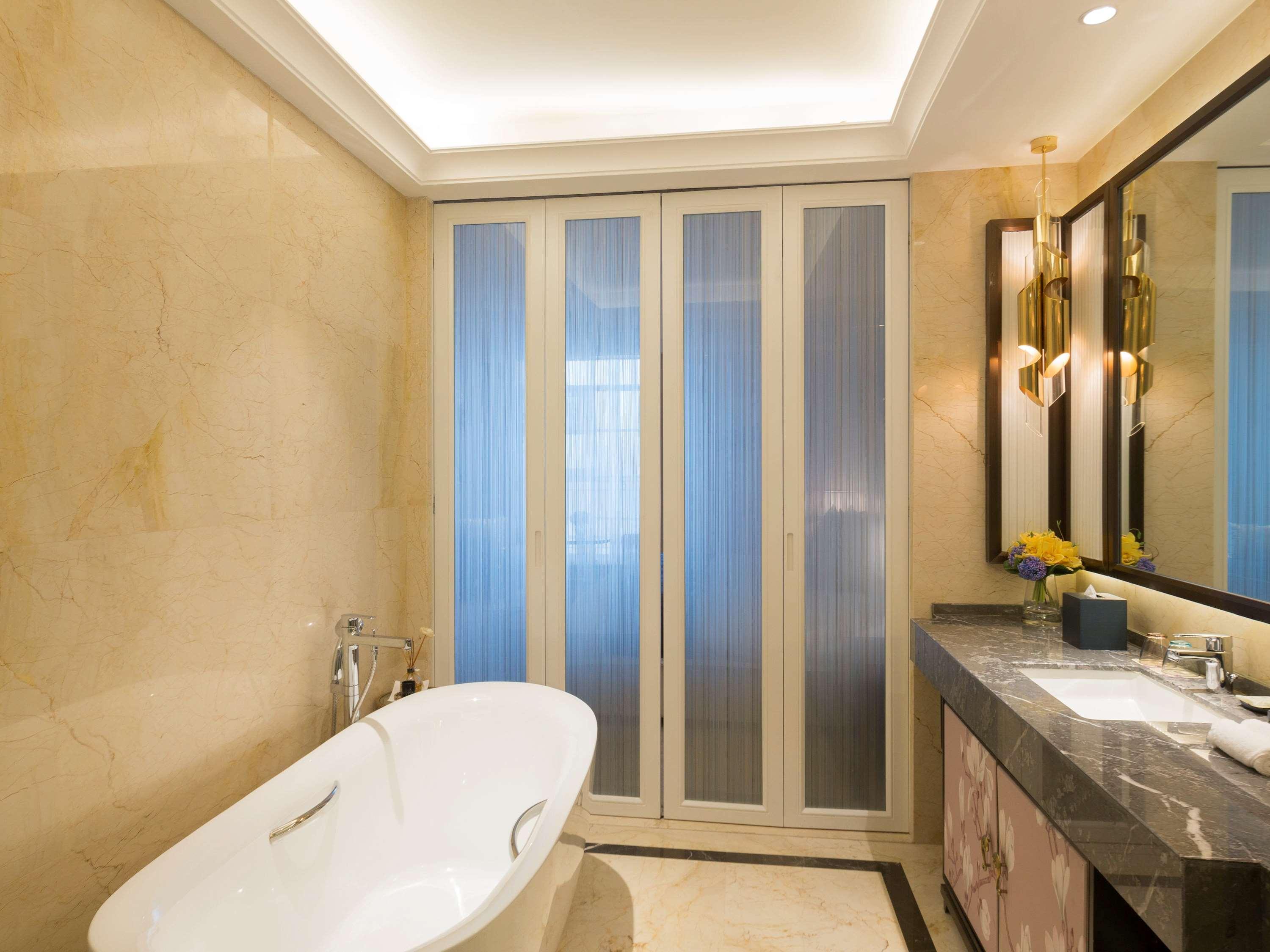 Grand Mercure Zhengzhou West Exterior photo