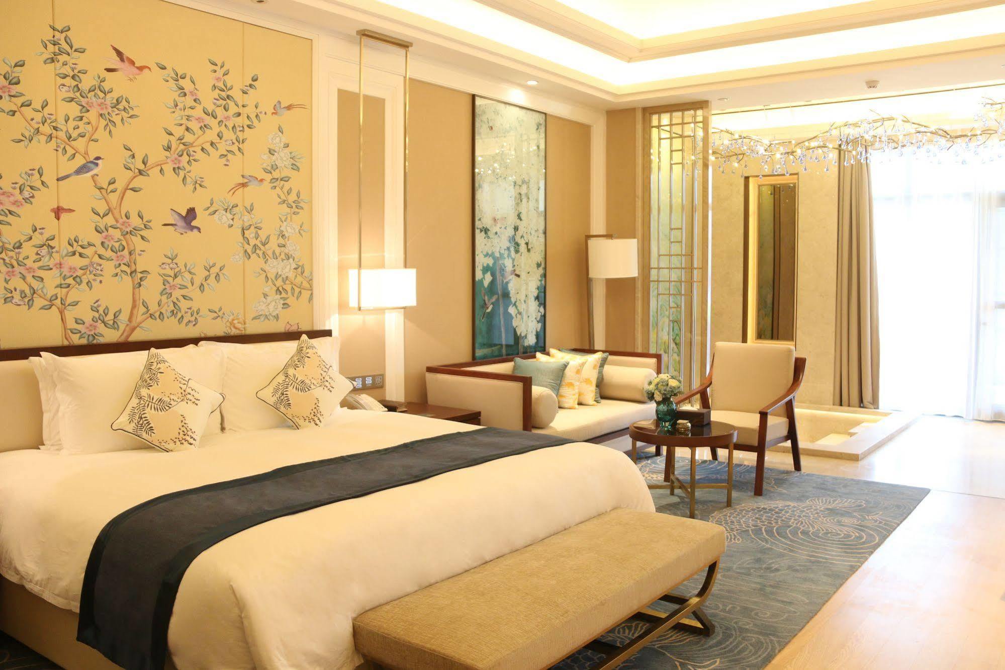 Grand Mercure Zhengzhou West Exterior photo