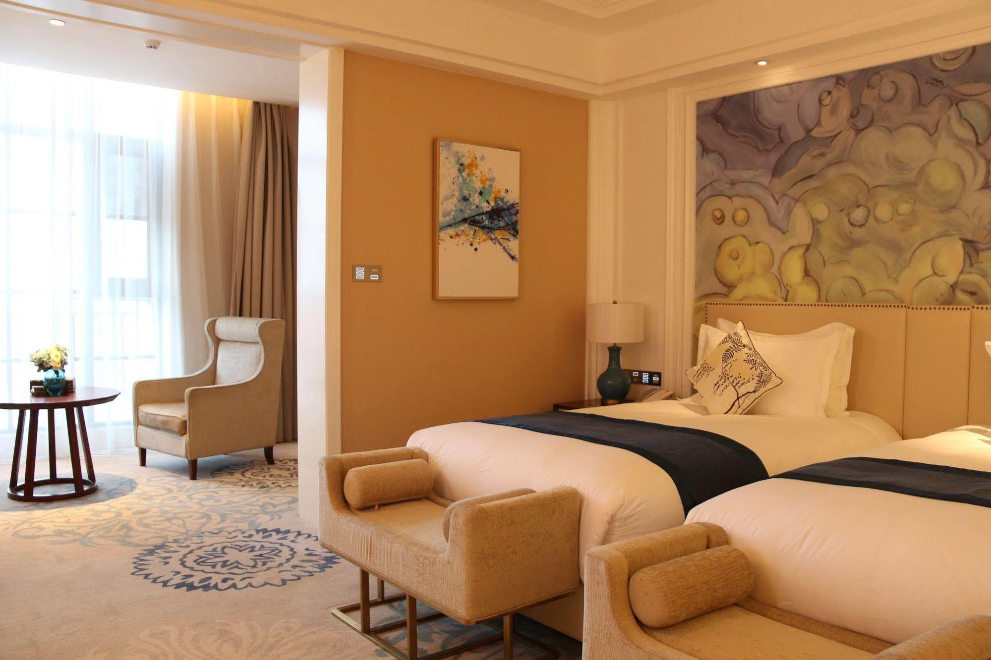 Grand Mercure Zhengzhou West Exterior photo